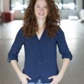 Eva Stolk Holistische fysiotherapeut bij Zacht in Verbinding locatie Noord Straalt